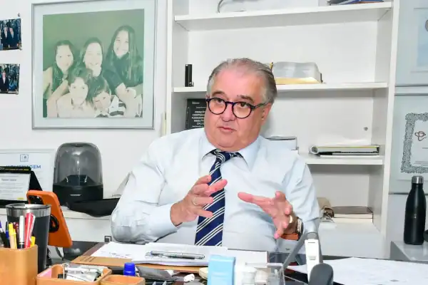 Augusto Coutinho avalia enorme fragilidade de articulação de Flávio Bolsonaro
