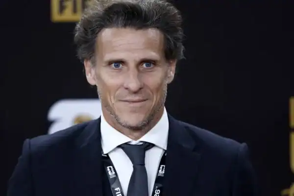 Uruguai confirma Diego Forlán como técnico principal e da sub-20 após saída de Bielsa