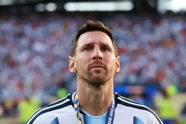 Pai de Messi foi hospitalizado antes da Copa; recorde o choro do craque