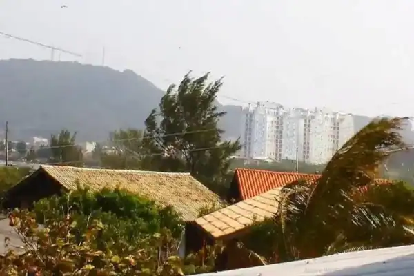 Seis estados permanecem sob alerta de tempestade e vendaval até domingo