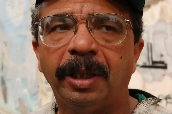 Grafiteiro Carlos Adão morre aos 71 anos em Taboão da Serra
