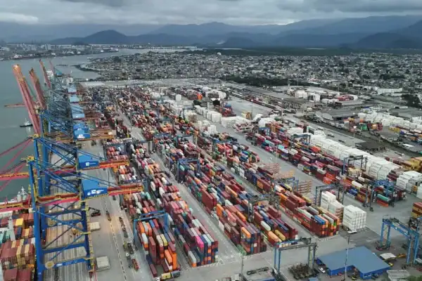 Balança comercial brasileira registra superávit de US$ 635,3 milhões na 2ª semana de agosto