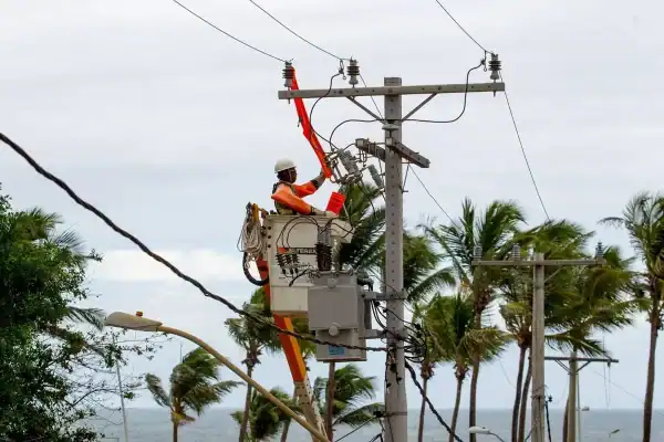 Aneel não identifica ameaça ao fornecimento de energia na eleição e destaca ações preventivas