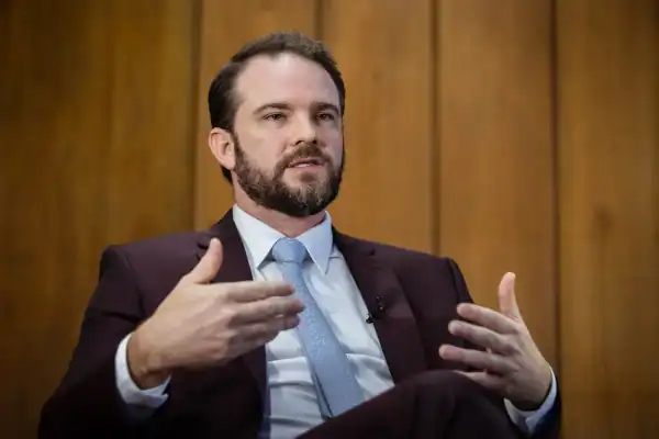 Durigan: vamos continuar apertando o arcabouço fiscal para apoiar a política monetária