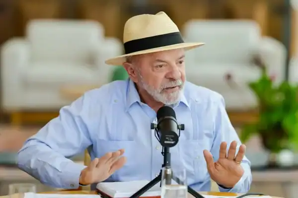 Lula afirma em entrevista que irá acabar com a taxa das blusinhas