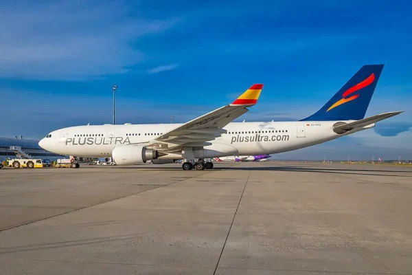 Avião em rota para Madri faz pouso de emergência no Brasil