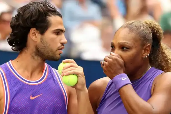 Alcaraz e Serena vencem na estreia, mas caem nas quartas de duplas mistas do US Open