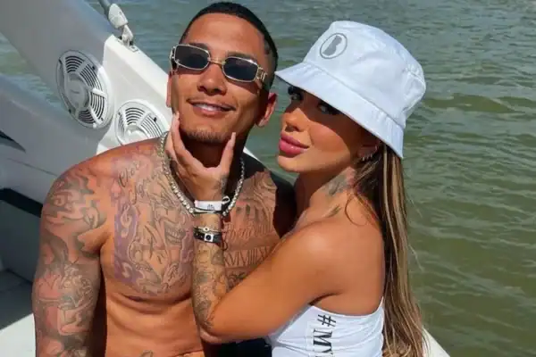 Dynho Alves nega que mantém relação aberta com MC Mirella e vira alvo de piadas