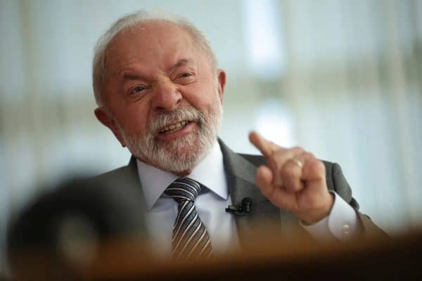 Lula reforça defesa de Jaques Wagner e destaca presunção de inocência até prova em contrário