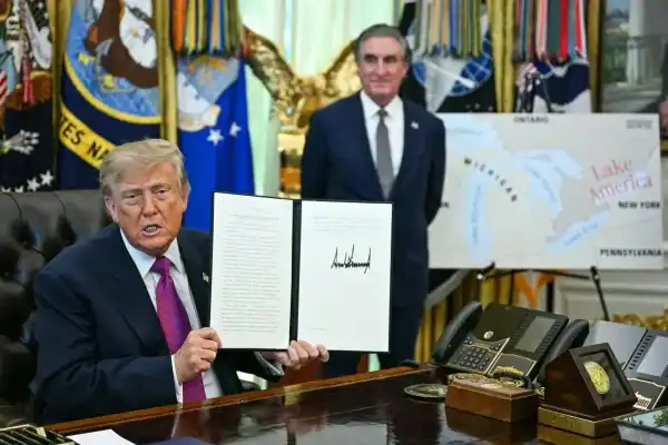 Carney recusa proposta de Trump para renomear Lago Ontário como Lago América