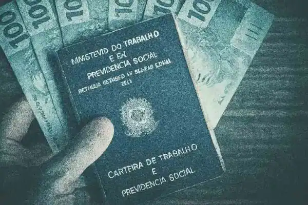 Fim da escala 6×1 torna-se aposta eleitoral em jingles de deputados que lideraram comissão