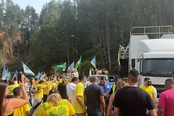 Flávio Bolsonaro propõe autorizar exploração na Foz do Amazonas e concluir Angra 3