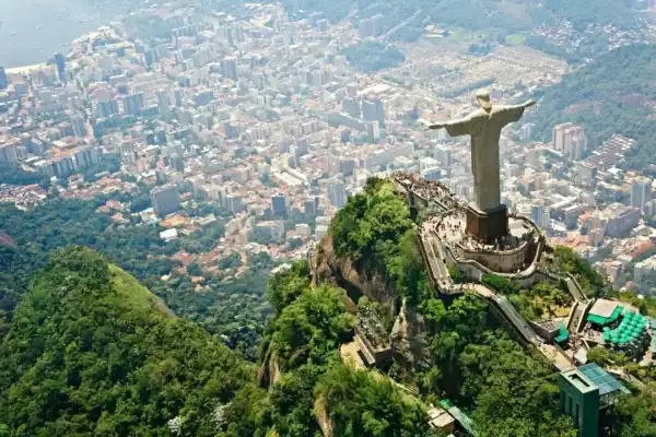 Brasil alcança a quinta posição no Expat Insider 2026