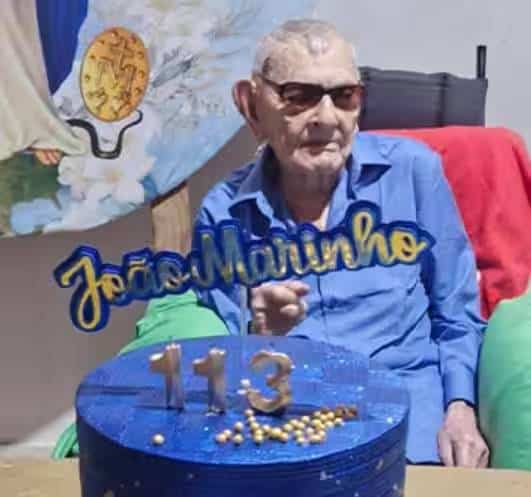 João Marinho Neto, morador do município de Apuiarés (CE), foi reconhecido como o homem vivo mais velho do mundo. (Foto: Guinness World Records)