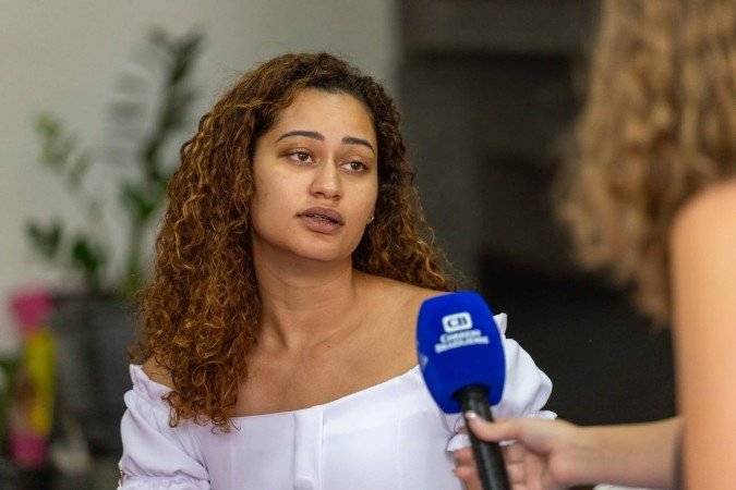 A vítima afirmou que o suspeito sempre deixou claro que ela não seria de mais ninguém caso não reatasse o relacionamento. O investigado foi localizado pela Polícia Militar e continua preso. (Foto: CB)