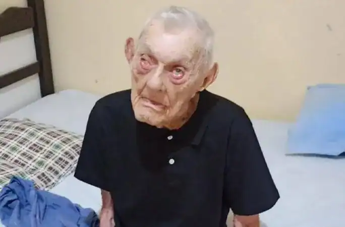 "Estendemos nossos sinceros parabéns a ele e sua família por essa conquista notável. Desejamos a ele saúde contínua e muitos anos de felicidade. Sua história é uma inspiração para pessoas em todo o mundo", disse a ONG. (Foto: Guinness World Records)