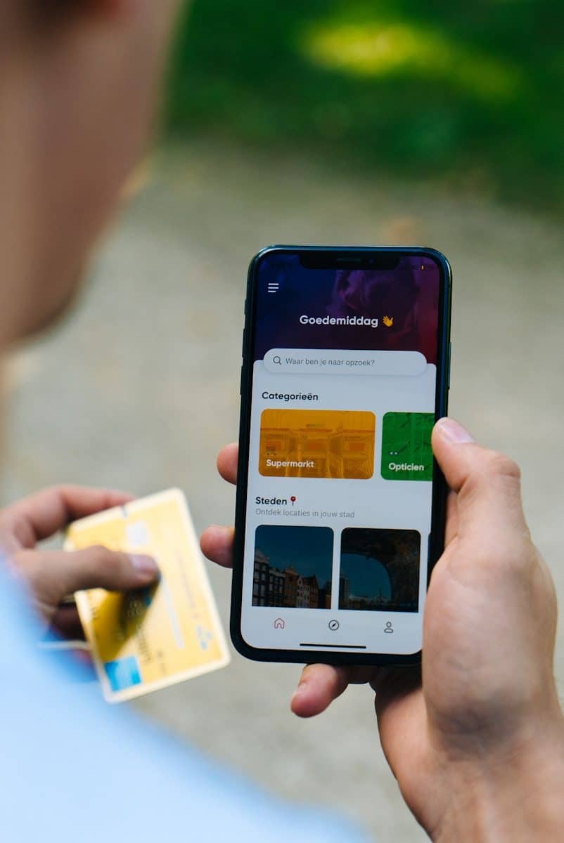 Brasileiros encontram mais praticidade durante viagens ao exterior. (Créditos: Unsplash / CardMapr.nl)