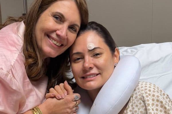 Michelle Bolsonaro surge na web após internação e faz agradecimento