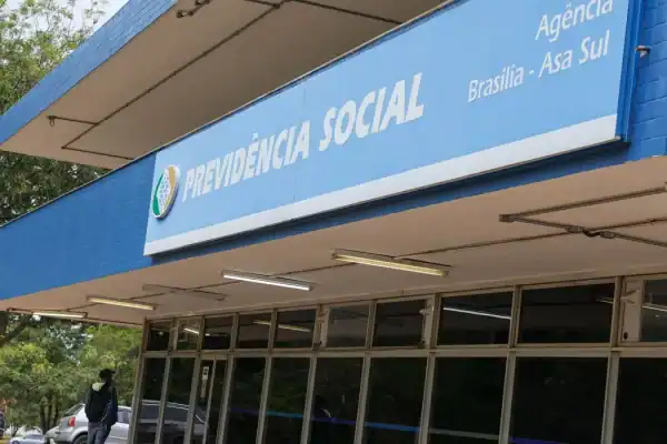 Fraude da falsa prova de vida do INSS ameaça suspender benefícios e enganar segurados