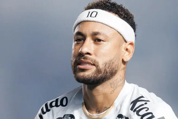 Exames apontam lesão na coxa de Neymar e deixam Santos desfalcado no restante da temporada