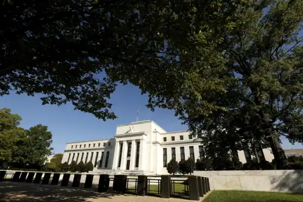Dirigente do Fed reitera preocupação com inflação e defende ação sobre juros nos EUA