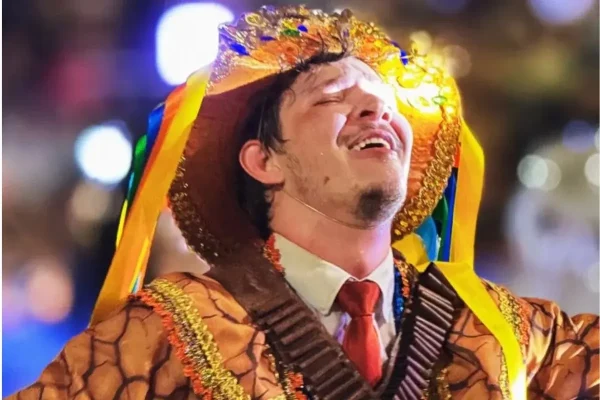 Dançarino de grupo famoso morre em acidente de motocicleta