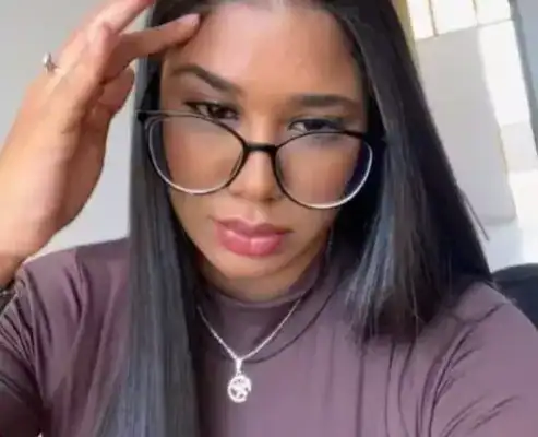Filha de PMs morre a tiros após reagir a tentativa de assalto