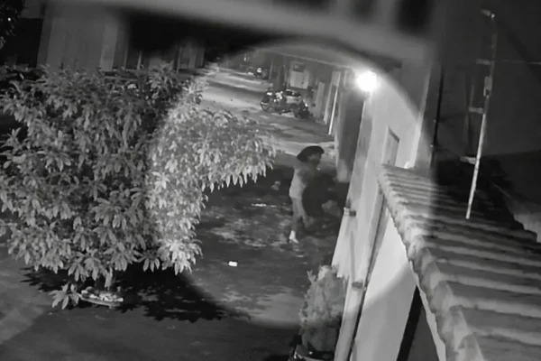 Condenado por feminicídio leva mulher a terreno baldio e é preso por crime brutal