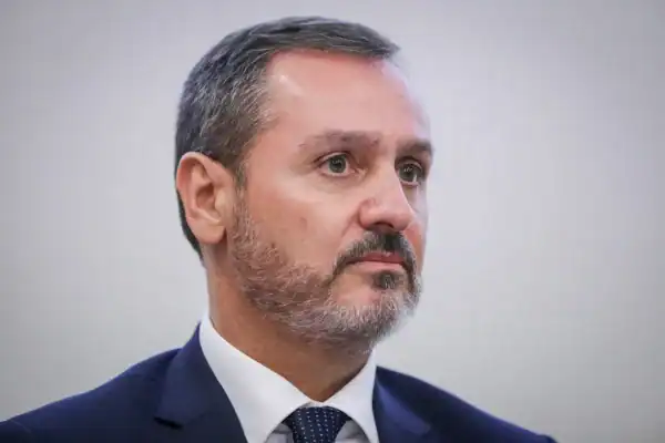 ADPF aponta atropelo processual em decisão de André Mendonça que afasta diretores da PF