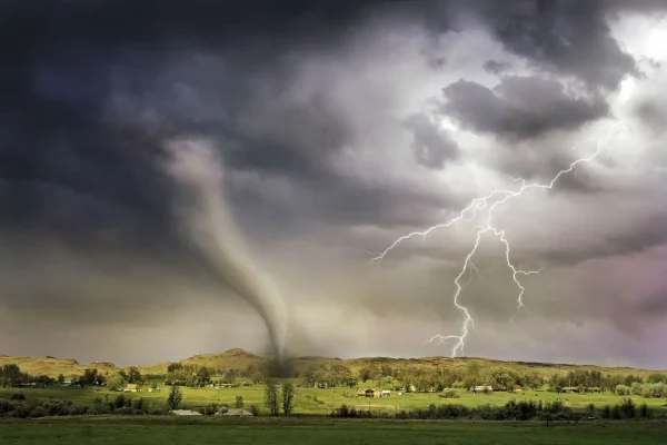 Paraná registra terceiro tornado em três dias e tem previsão do tempo