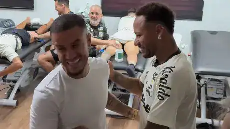 Coutinho elogia Neymar, comenta retorno ao Santos e rebate críticas do Vasco
