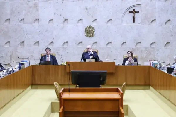 Financial Times aponta que crise no STF projeta Judiciário ao centro da disputa eleitoral