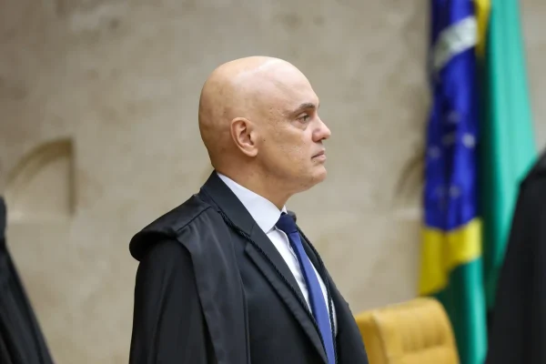 Moraes afirma que basta ouvir testemunhas para comprovar veracidade de relatório da PF