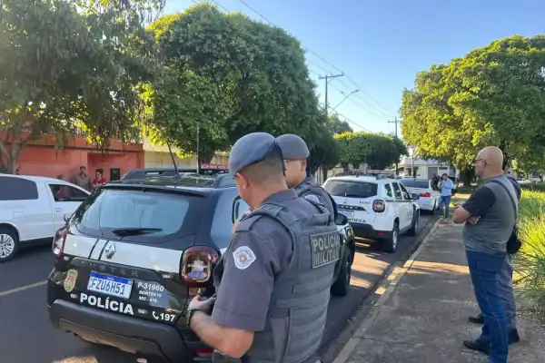Filho suspeito de matar o pai e ficar com o corpo durante a noite em Araçatuba