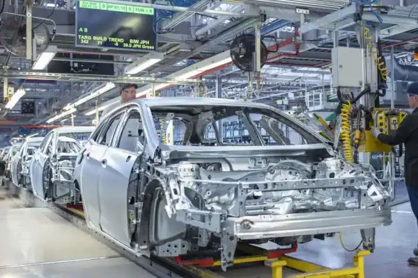 Indústria automotiva dos EUA pede a Trump manter veículos chineses fora do país