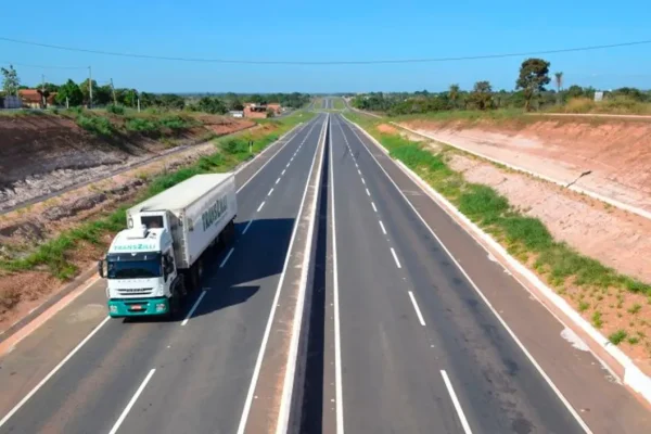 PIB do transporte avança 1,1% no 2º trimestre após duas quedas, afirma CNT