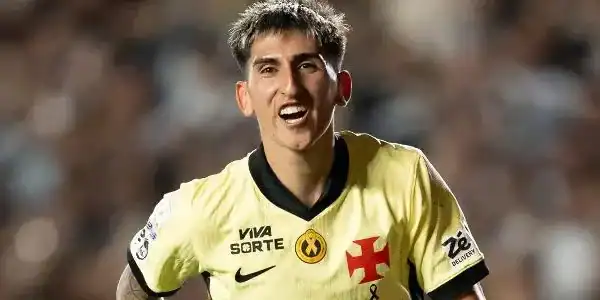 Vasco reforça bom momento, goleia o Coritiba e sai provisoriamente do Z-4