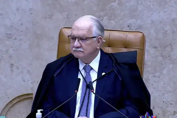 Primo de Vorcaro solicita a Fachin devolução da investigação a Mendonça