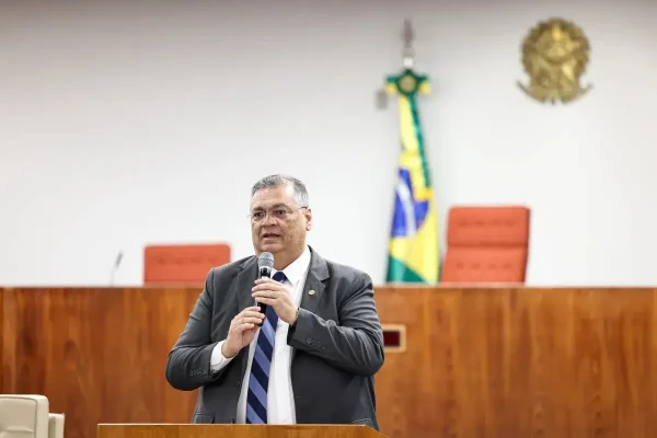 Dino recusa suspender restrição à publicidade de bets em MG; ‘tema vai além de bons costumes’