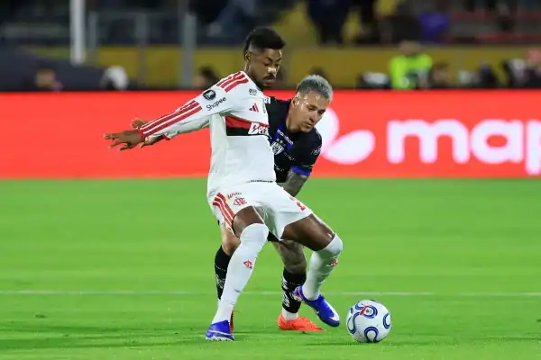 Flamengo e Leonardo Jardim multados pela Conmebol por atraso em jogo da Libertadores