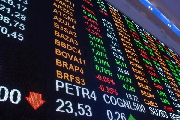 Ibovespa recua a 183 mil pontos devido à fuga de ativos de risco no exterior