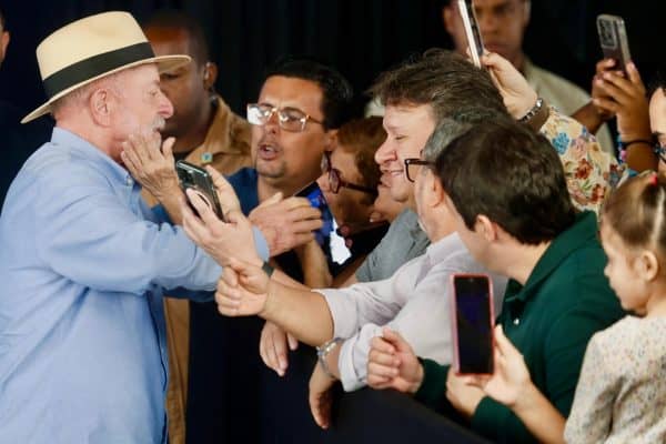 Coligação de Lula recorre ao TSE por postagem de Nikolas que distorce fala do presidente
