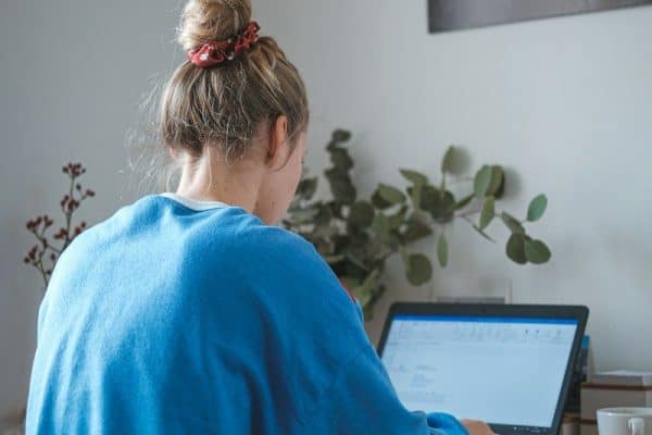 Fim do home office muda tudo e cidades do interior começam a perder força no mercado de imóveis