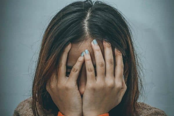 Um em cada 7 jovens enfrenta transtorno mental — e o sinal pode estar longe das notas