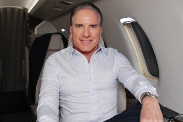 Mensagens de Roberto Justus com Vorcaro vazam e internet não perdoa: empresário vira alvo de piadas