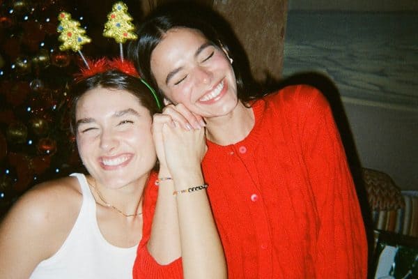 Bruna Marquezine comemora gravidez de Sasha Meneghel: “Amo vocês”