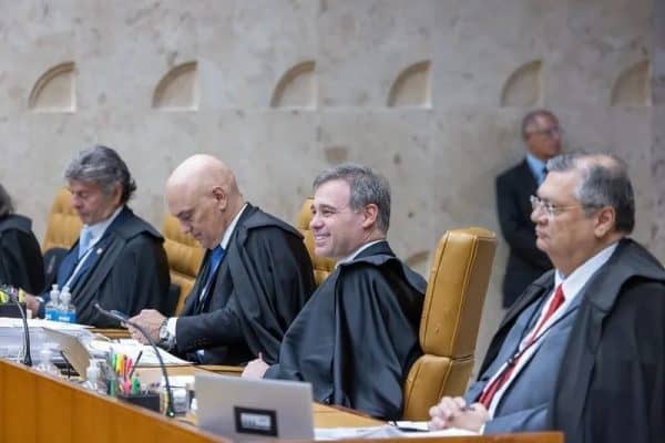 Mendonça ajusta voto e mantém publicação de Antonio Tabet sobre Nossa Senhora Aparecida