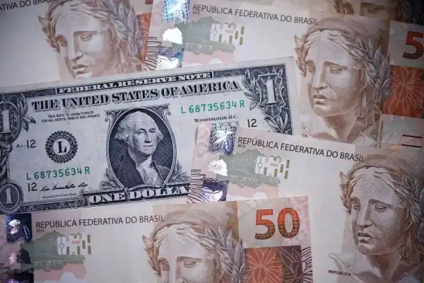 Moedas Globais: dólar cai após payroll, mas encerra semana com ganhos