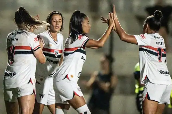 São Paulo disponibiliza benefício inédito para jogadoras do futebol feminino