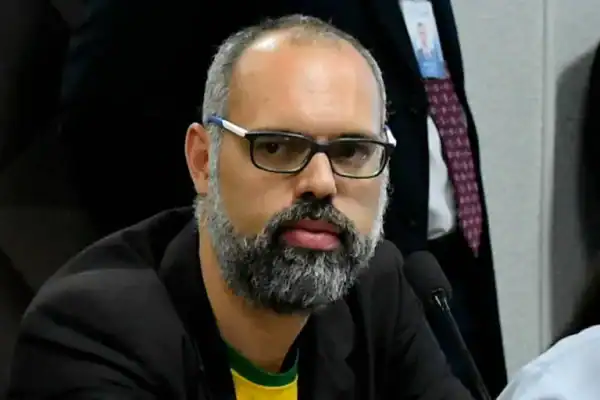 Moraes decide arquivar inquérito contra Do Val, Eustáquio e Allan dos Santos por ataques à PF